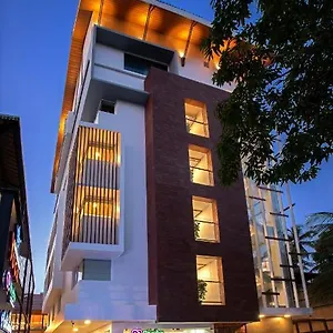 Hotel Harivaram Yuga, Guruvayur